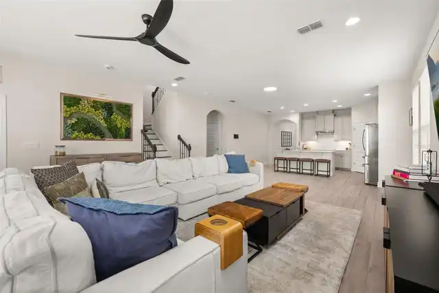 Listing Photo 18