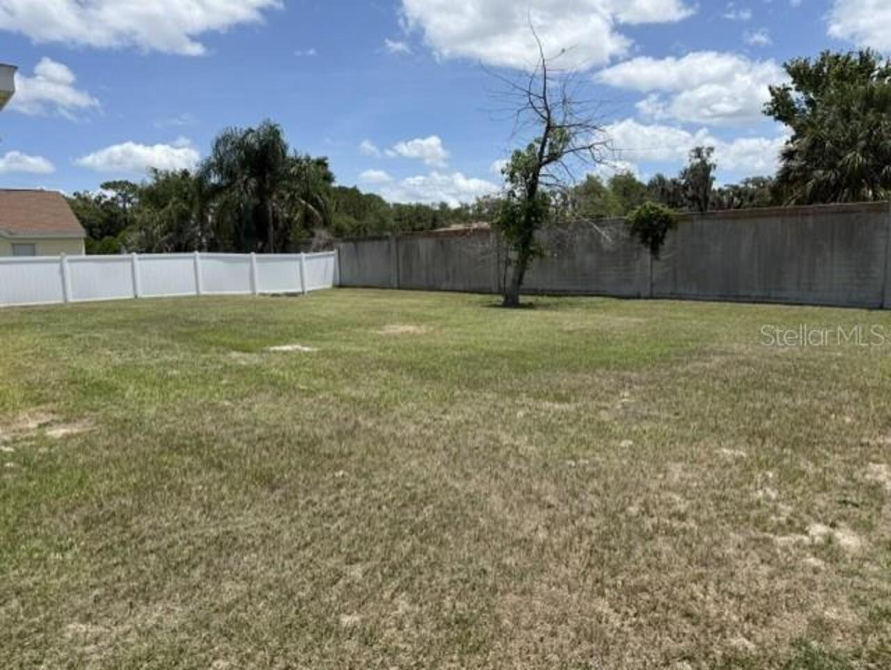 Listing Photo 11