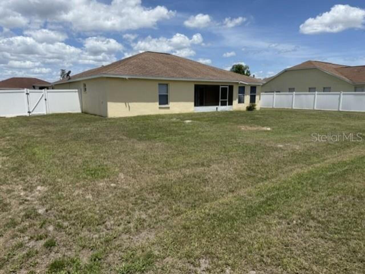 Listing Photo 12