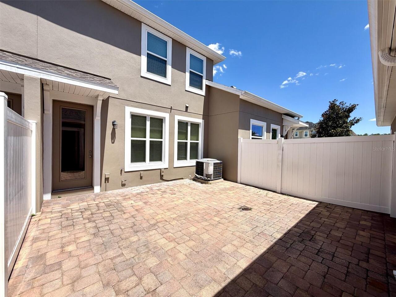 Listing Photo 7