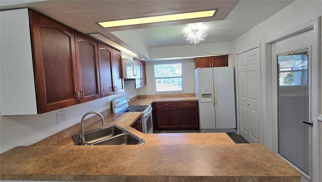 Listing Photo 7