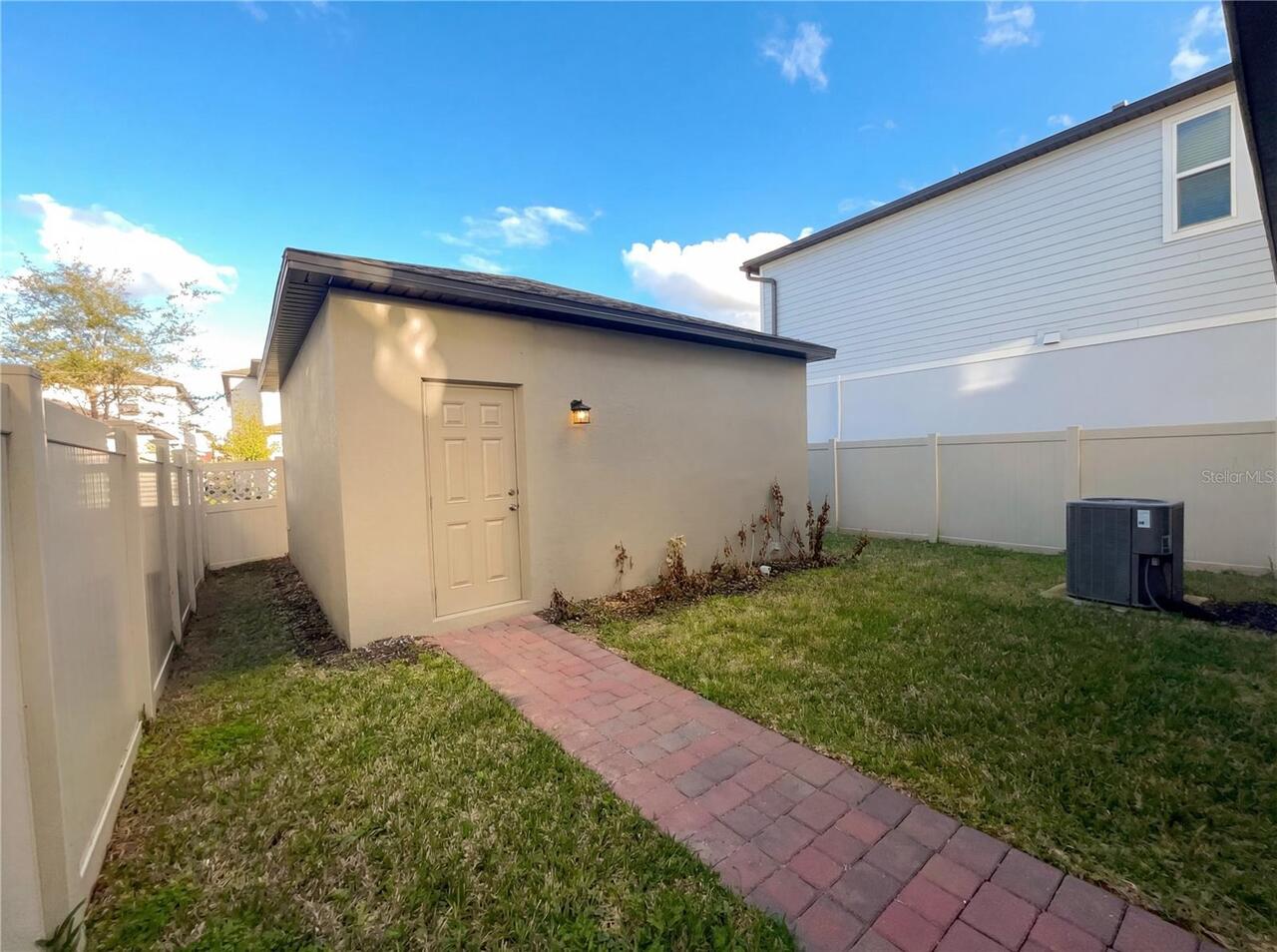 Listing Photo 17