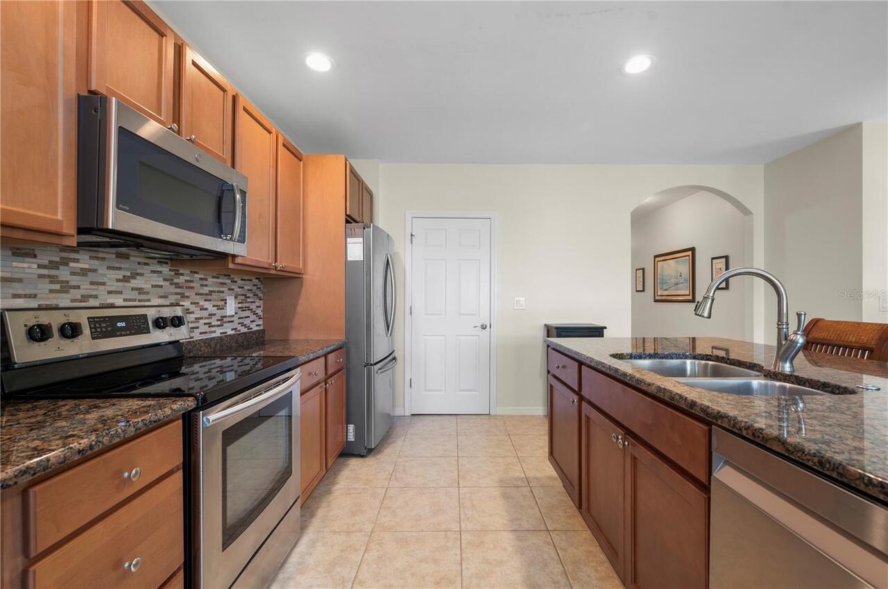 Listing Photo 12