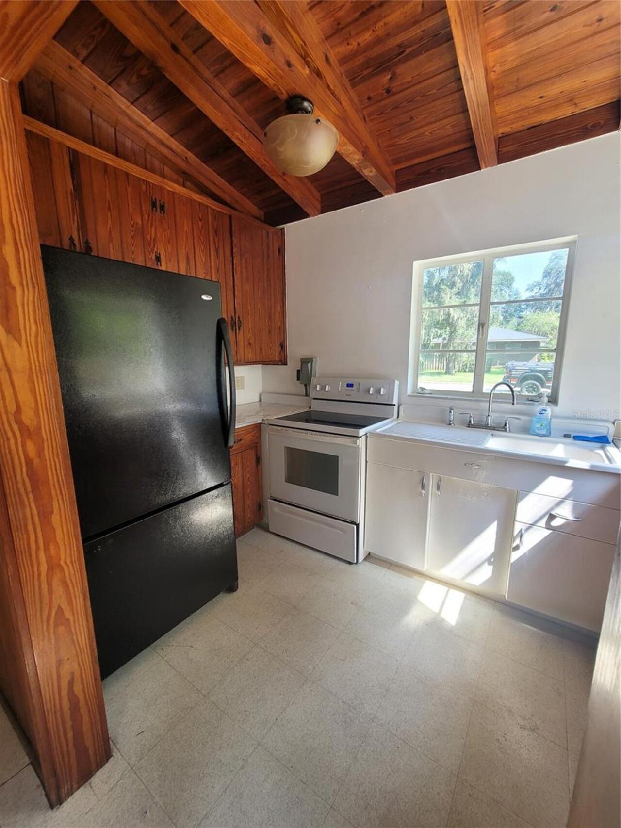 Listing Photo 7