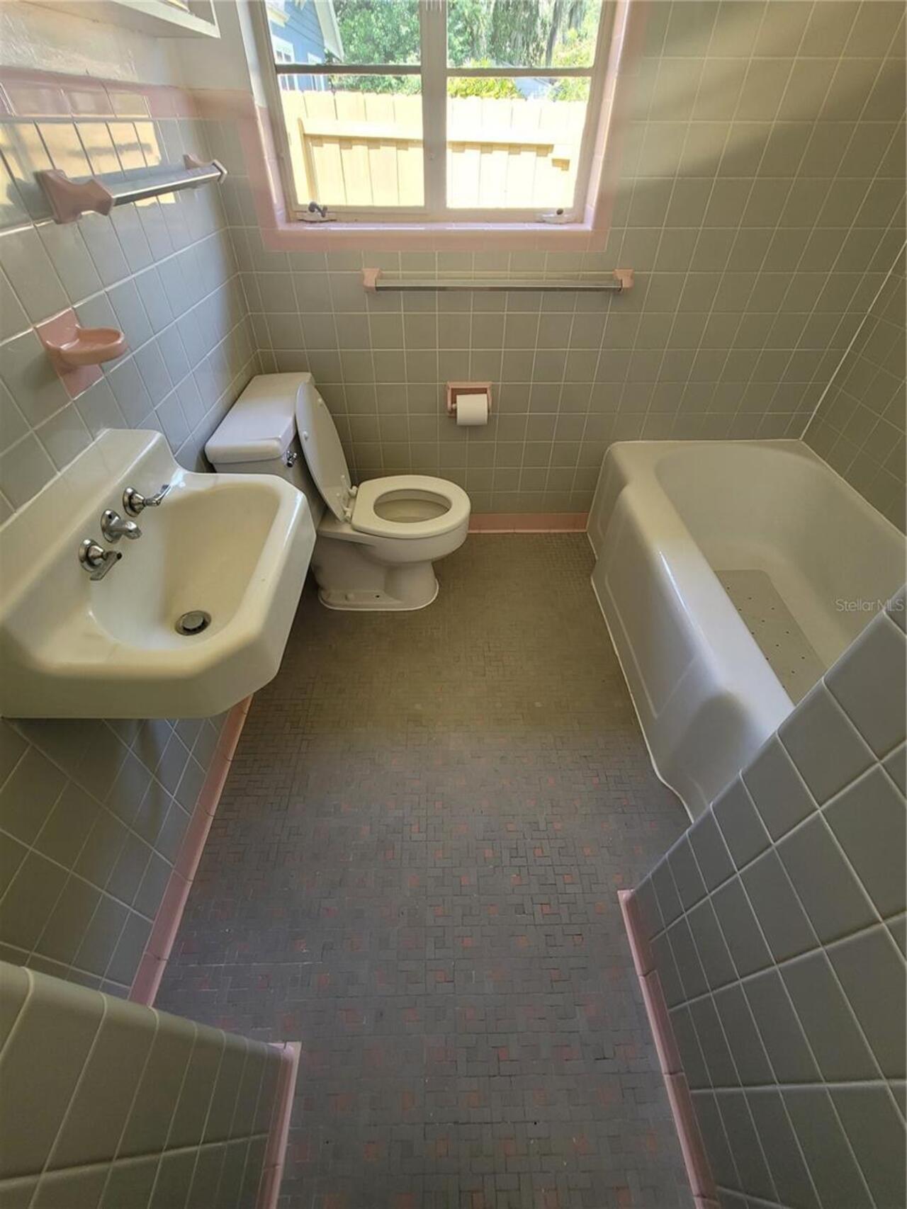 Listing Photo 29