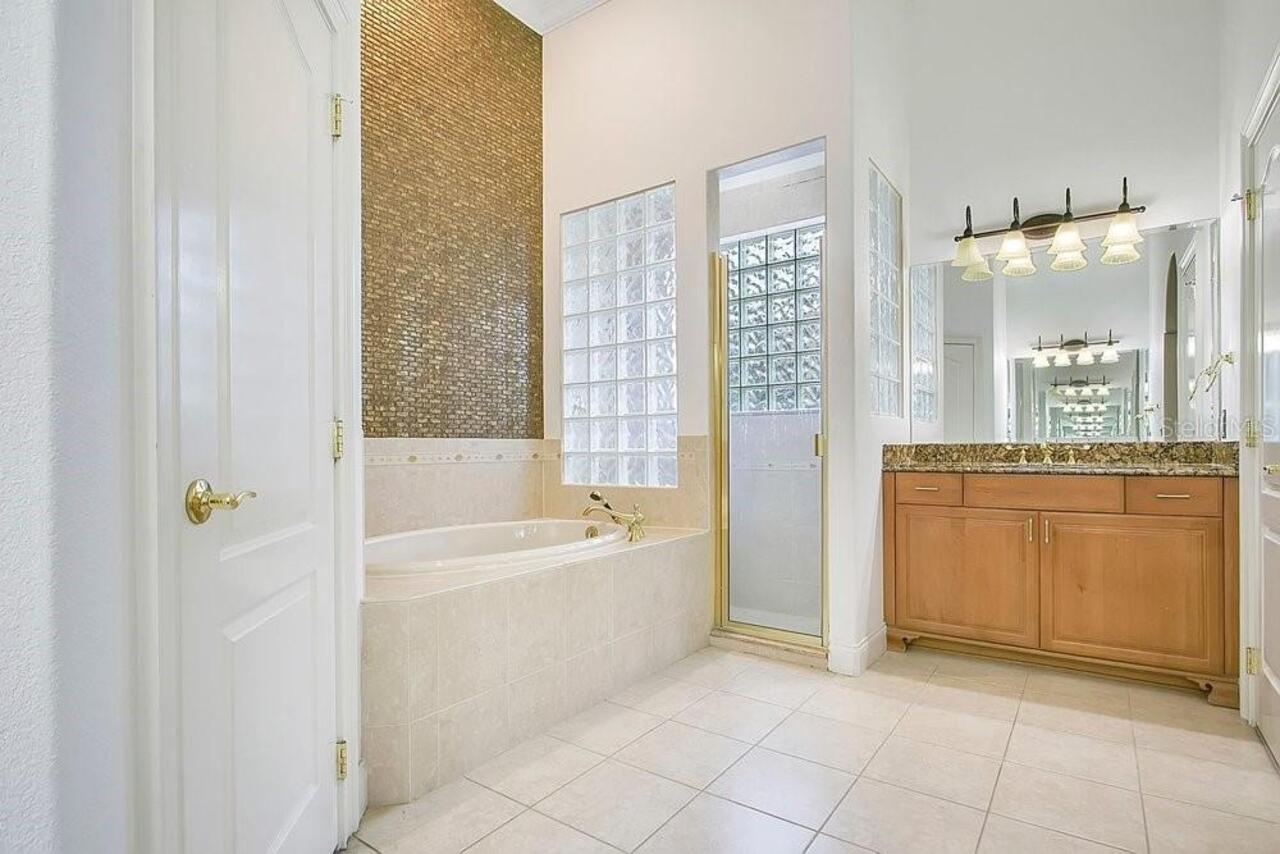 Listing Photo 17