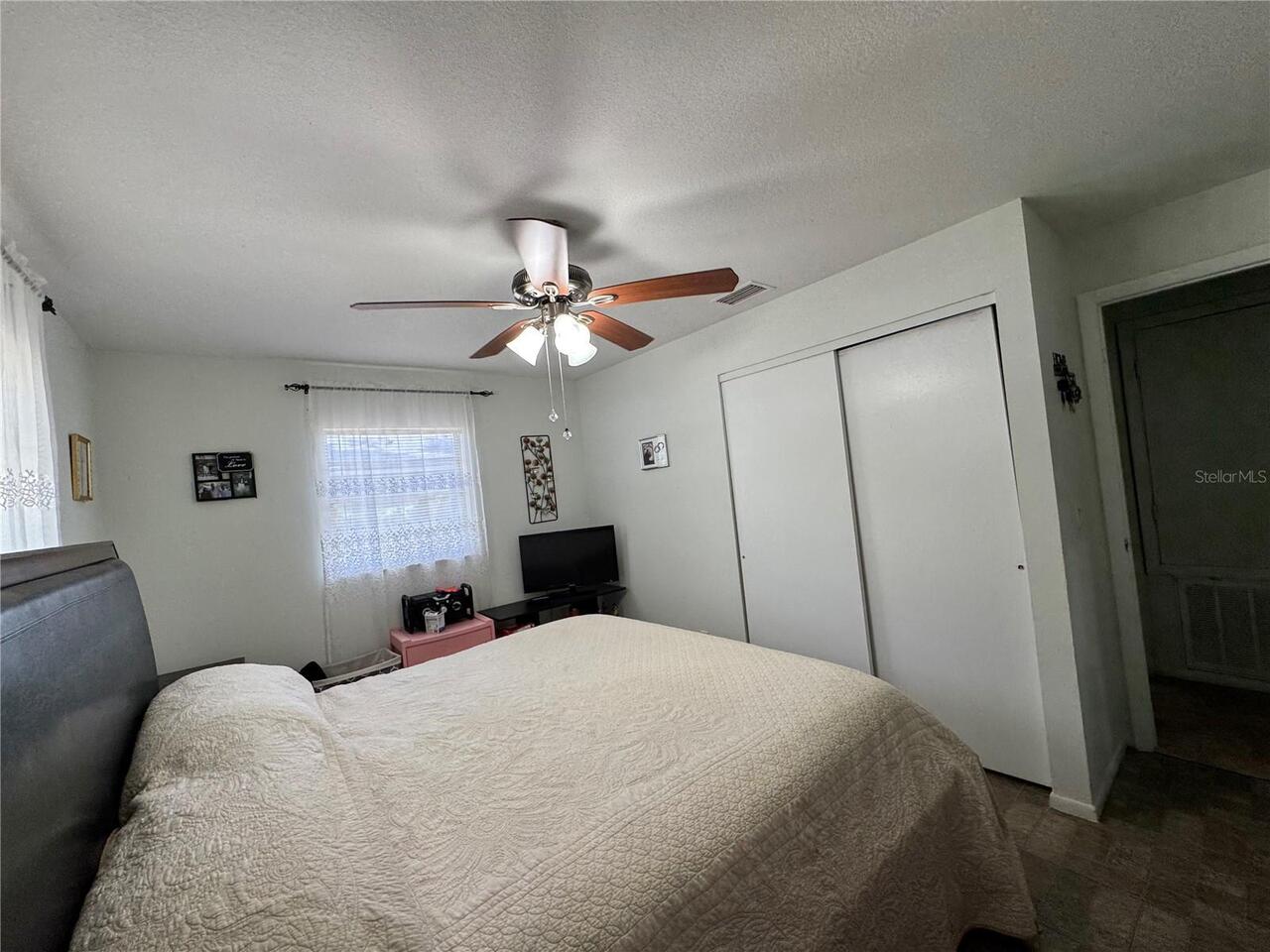 Listing Photo 8
