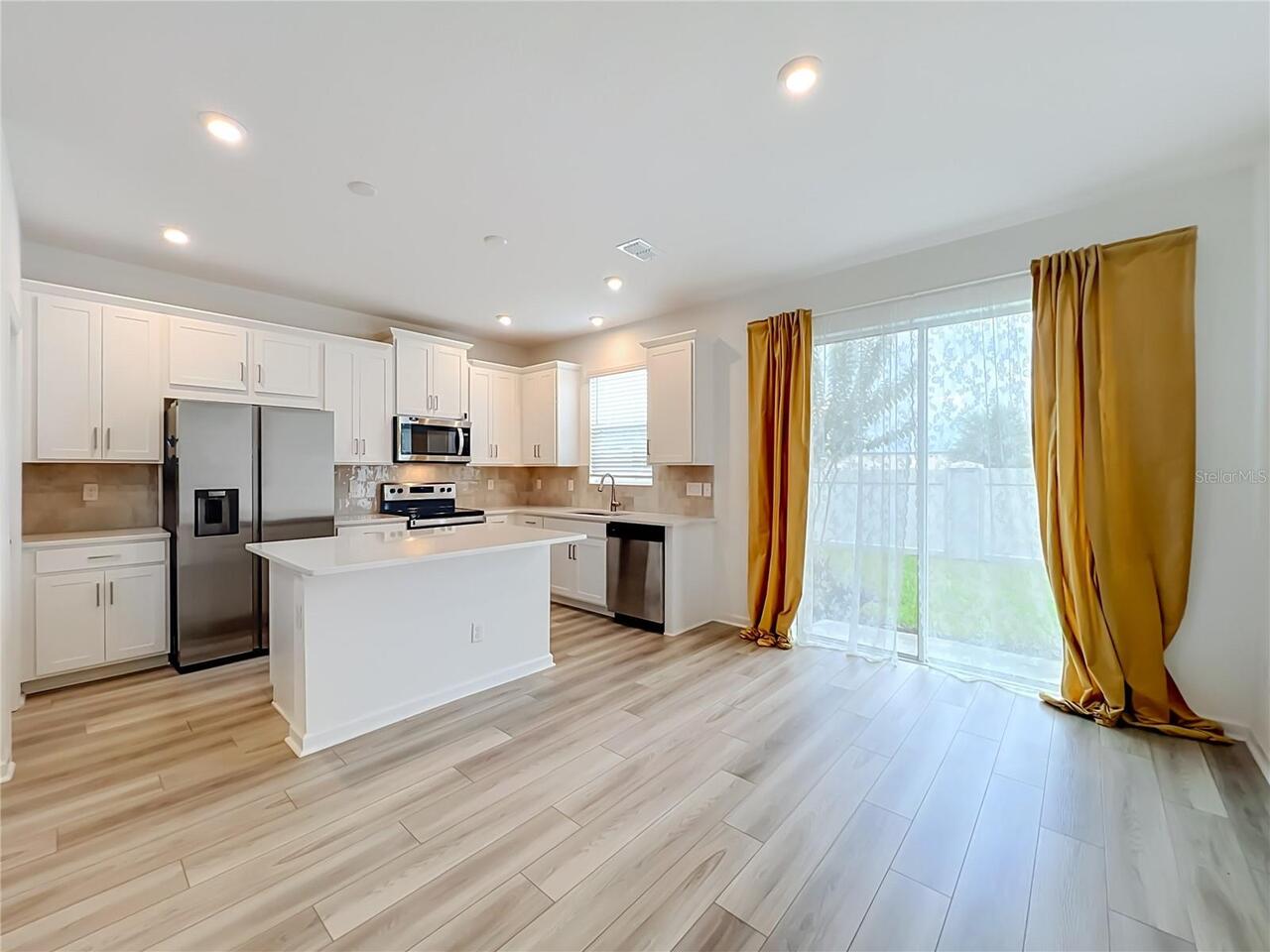 Listing Photo 11