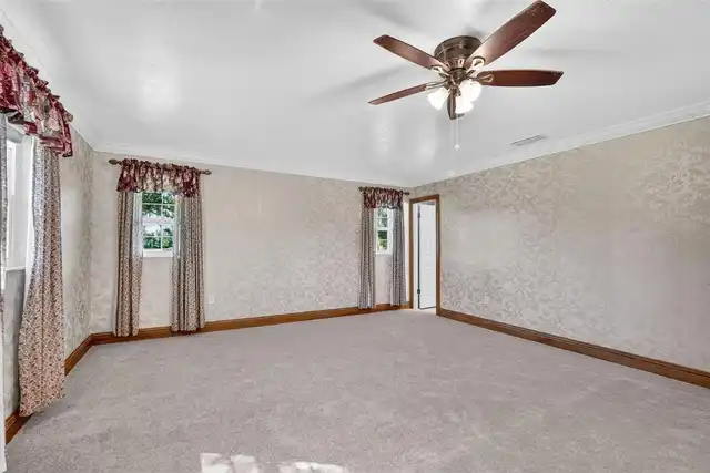 Listing Photo 32