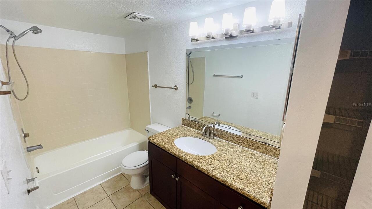 Listing Photo 9