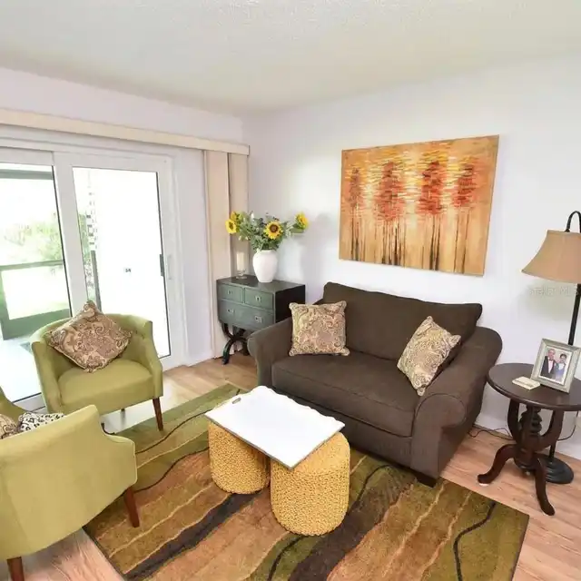 Listing Photo 10