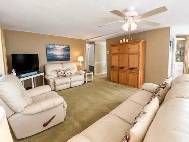 Listing Photo 9