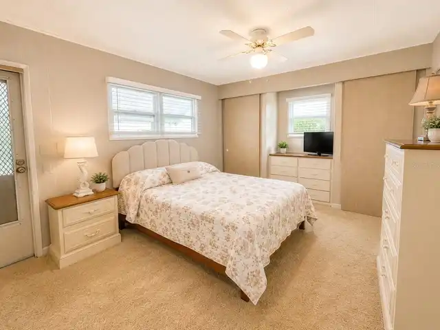 Listing Photo 12