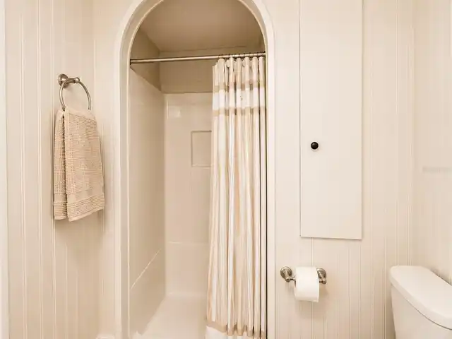 Listing Photo 15