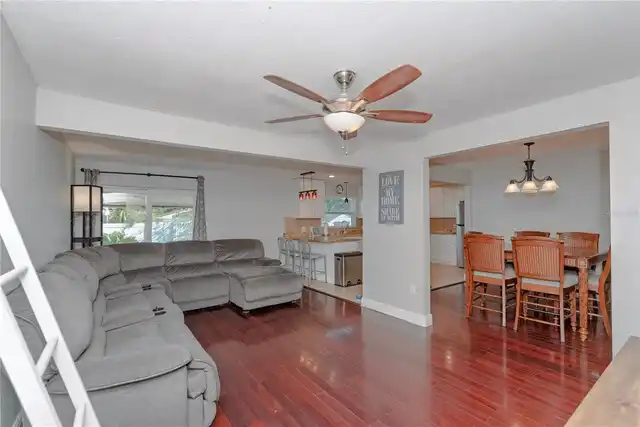 Listing Photo 9