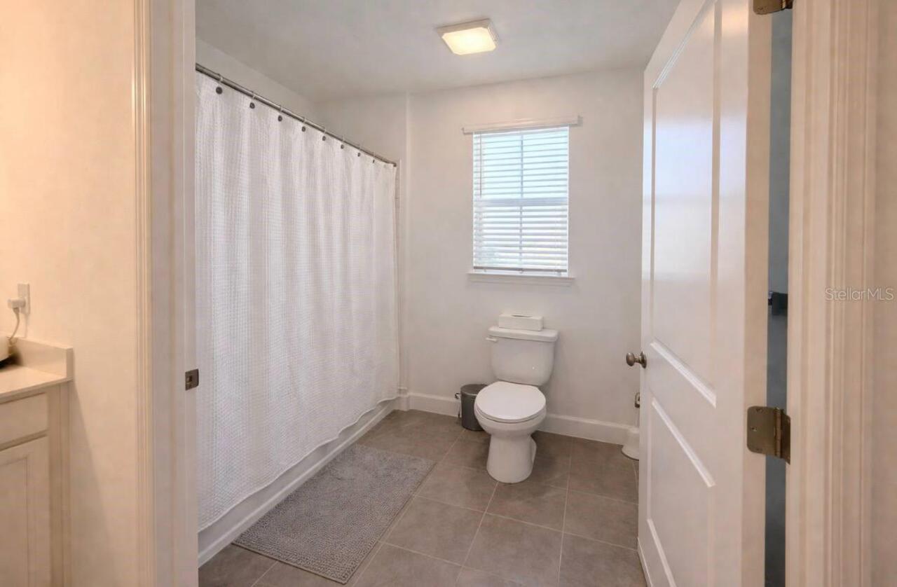 Listing Photo 33