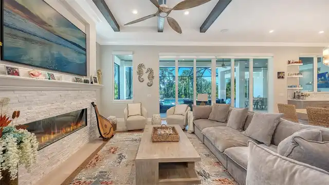 Listing Photo 10