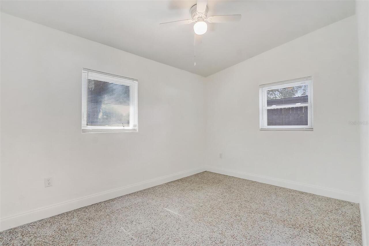Listing Photo 14