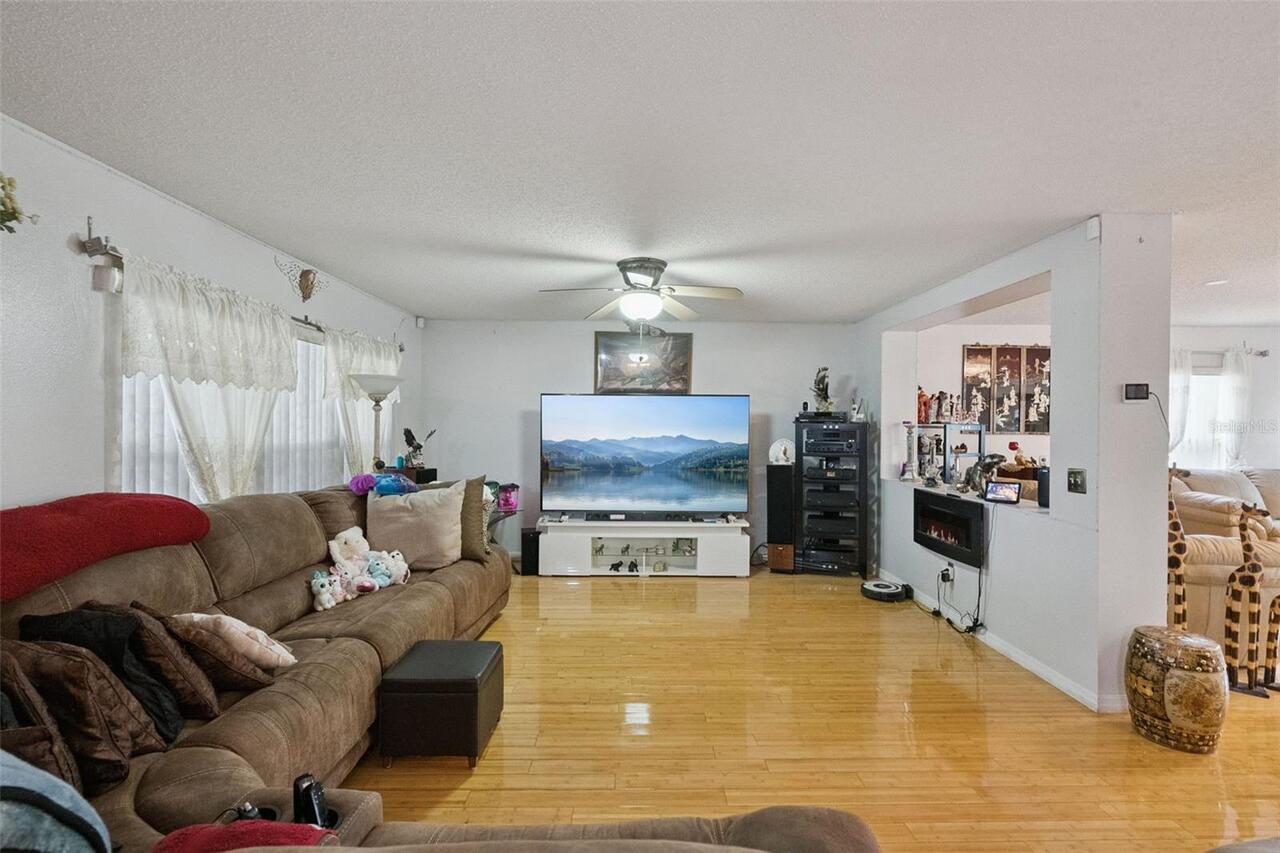 Listing Photo 9