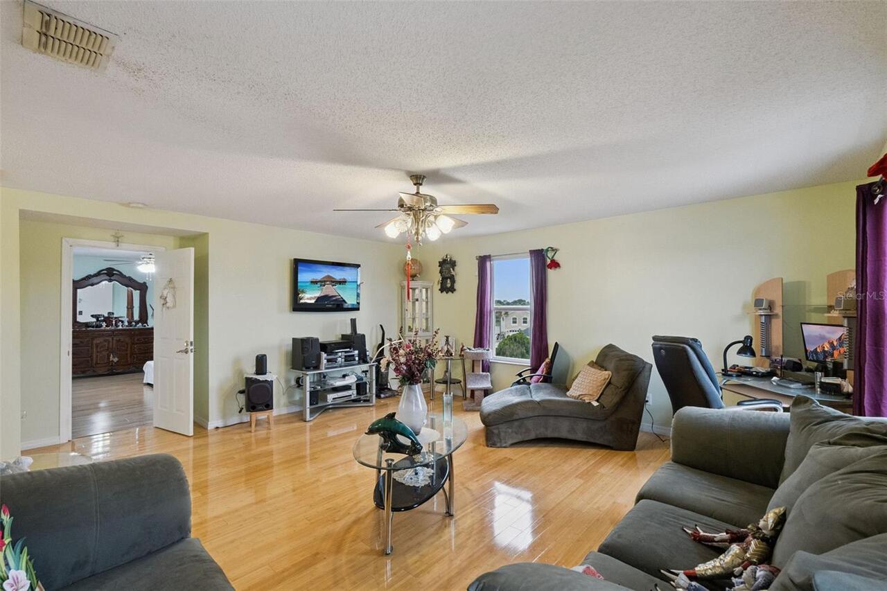 Listing Photo 25
