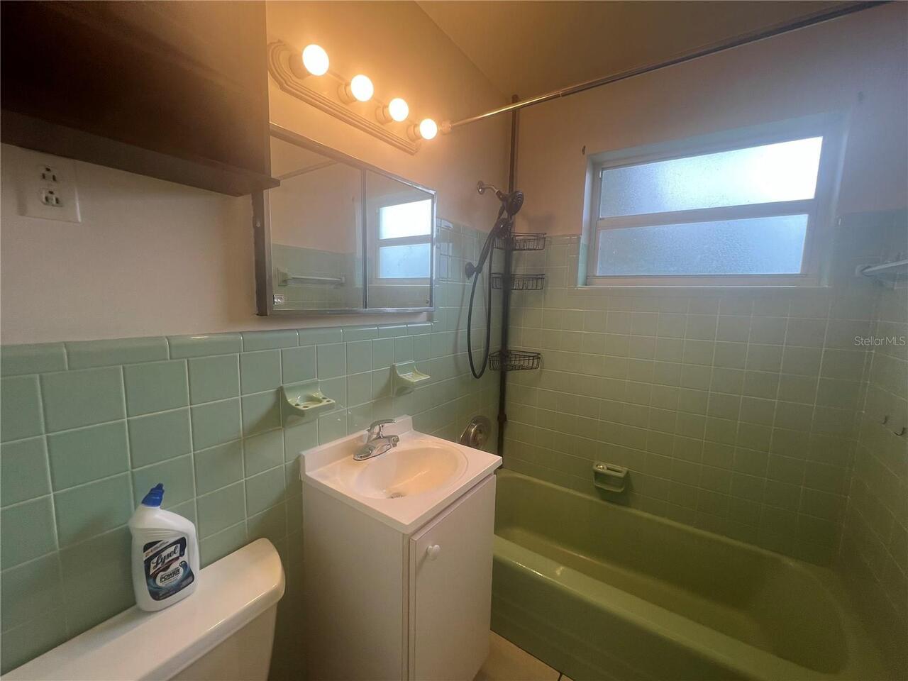 Listing Photo 11