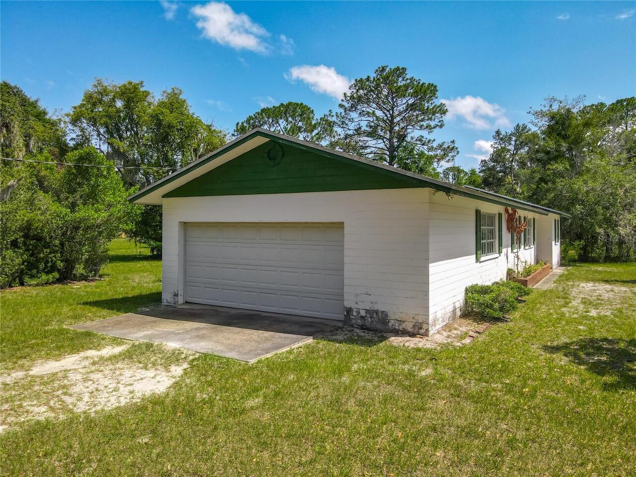 Listing Photo 10