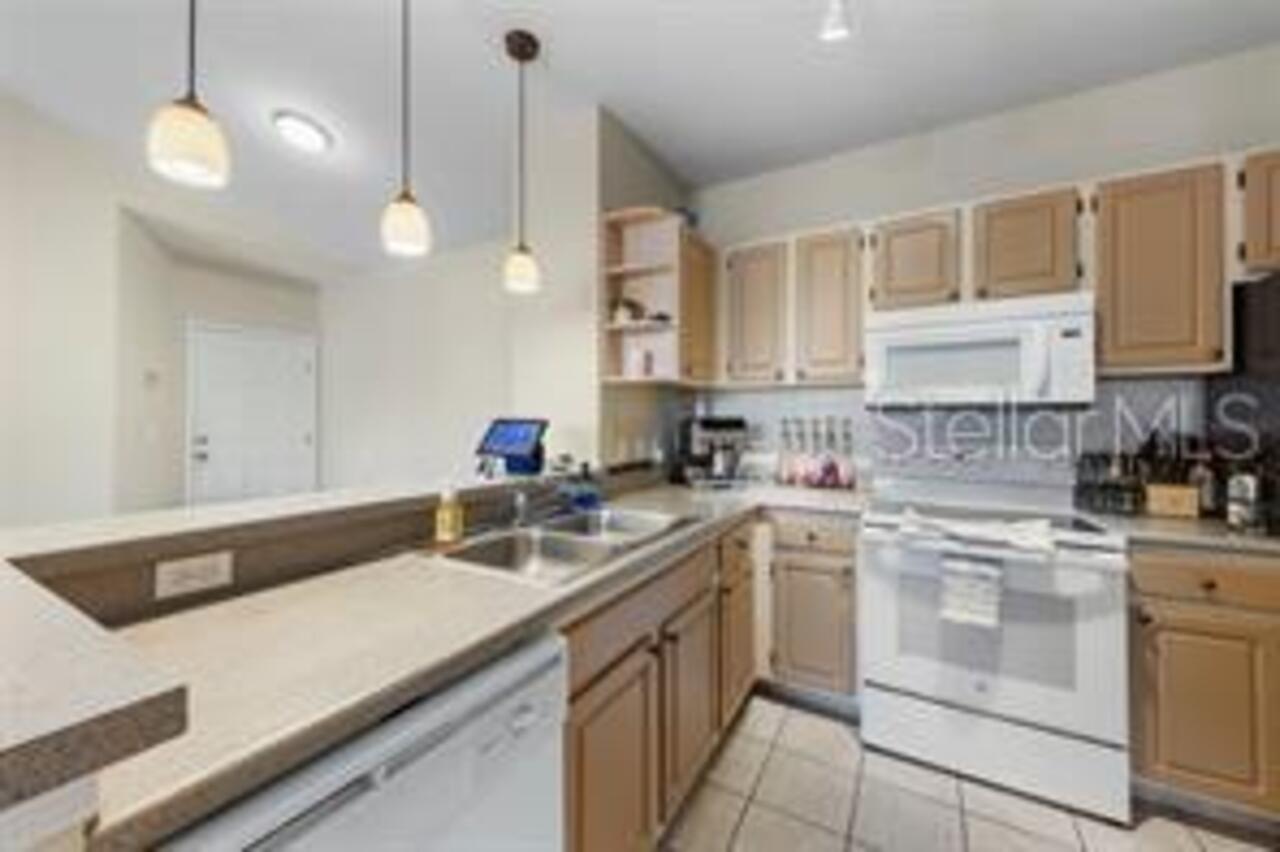 Listing Photo 11