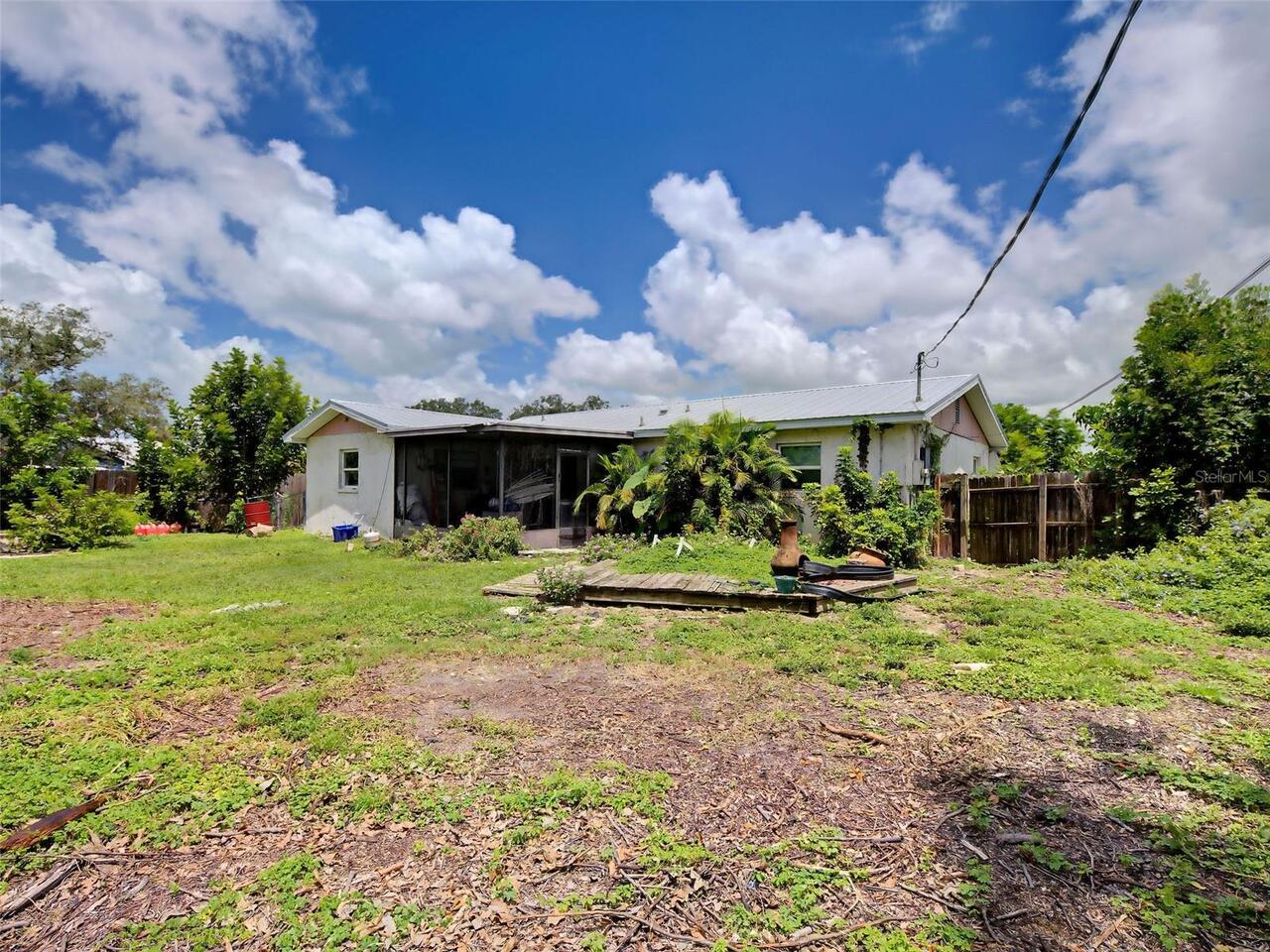 Listing Photo 10
