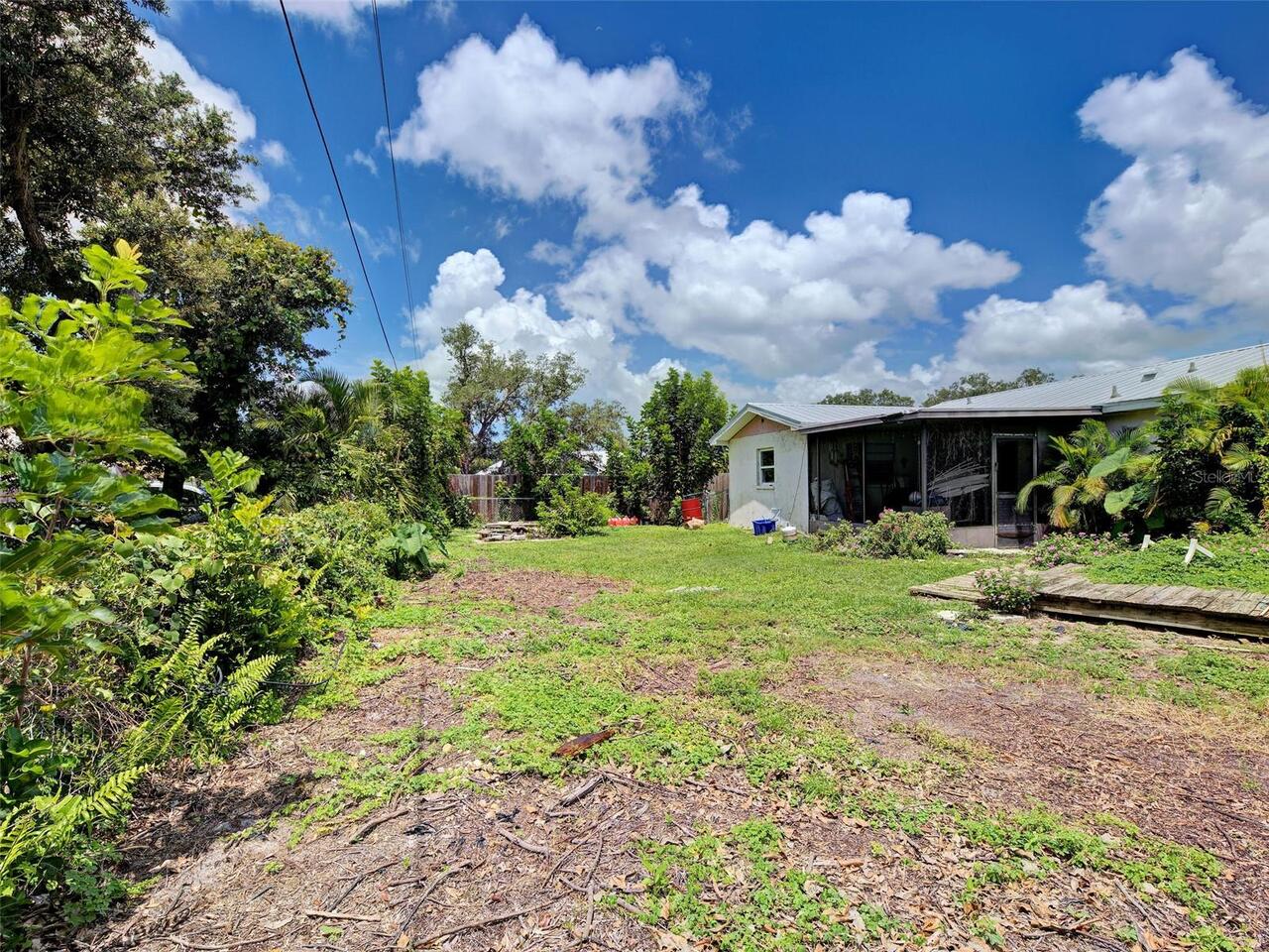 Listing Photo 11
