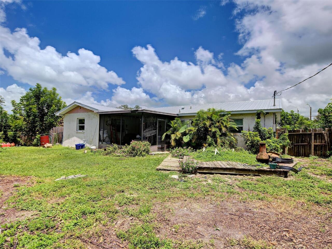 Listing Photo 12