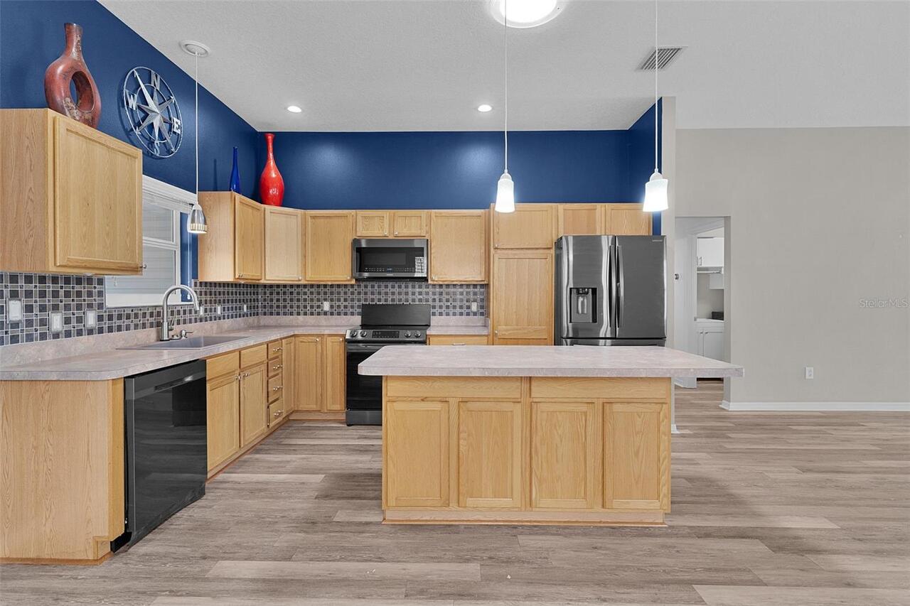Listing Photo 18
