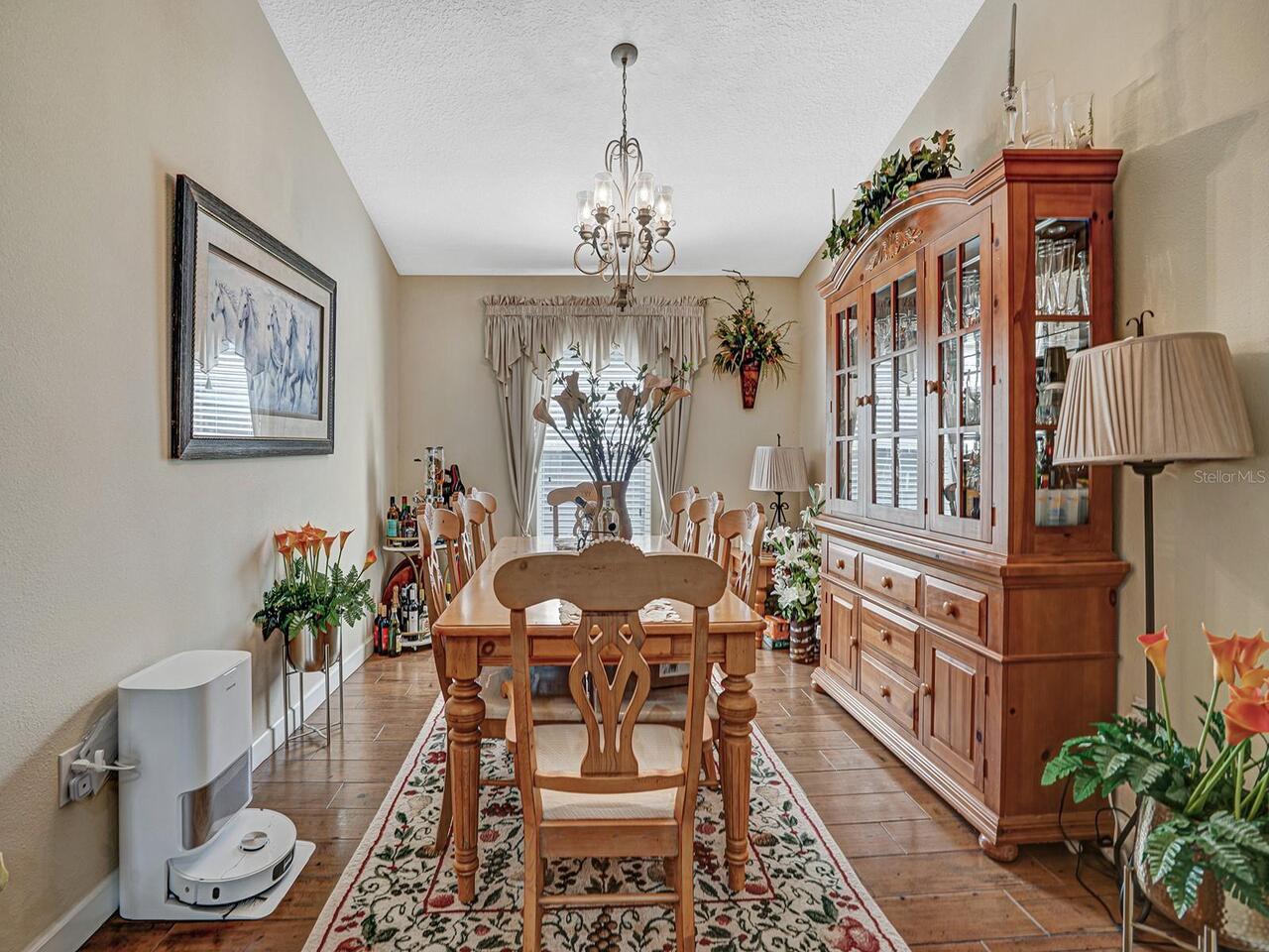 Listing Photo 8
