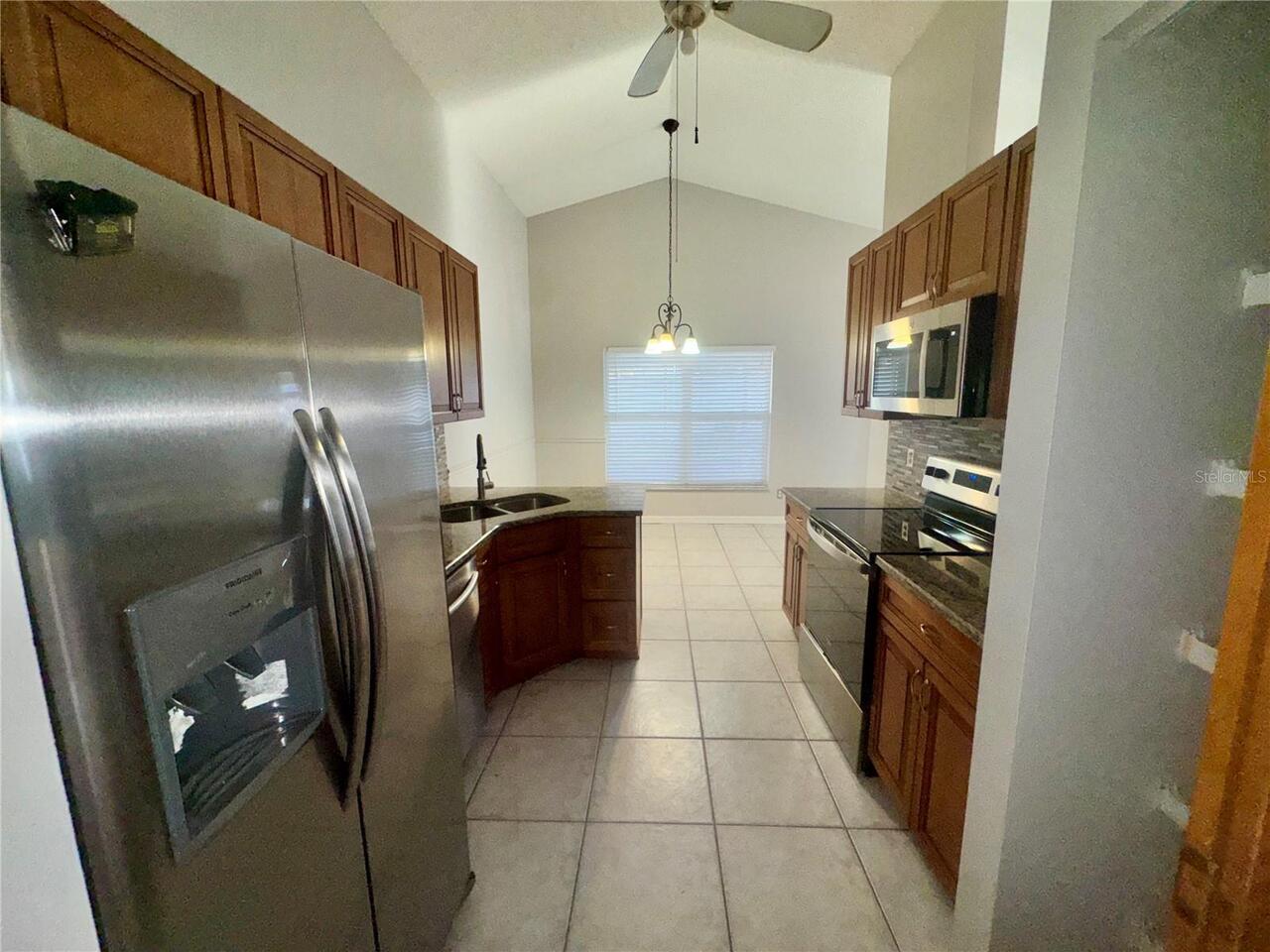 Listing Photo 8