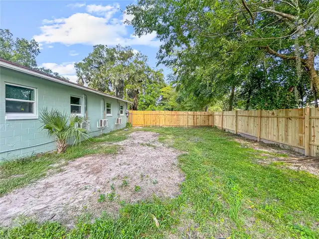 Listing Photo 14