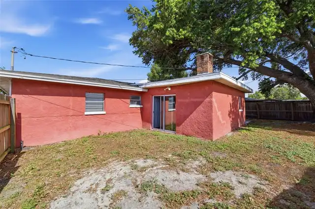 Listing Photo 12