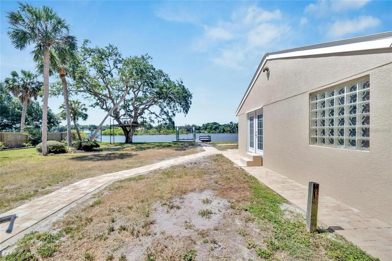 Listing Photo 22
