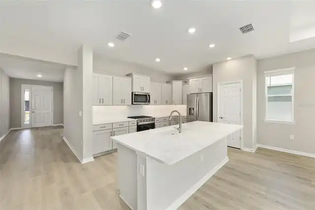 Listing Photo 16