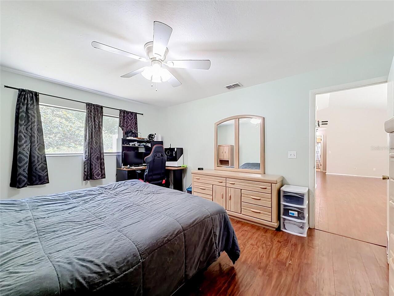 Listing Photo 16
