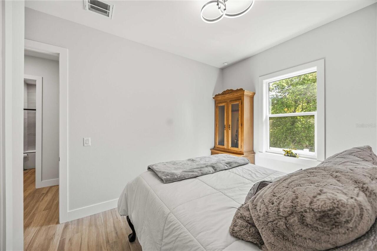 Listing Photo 37
