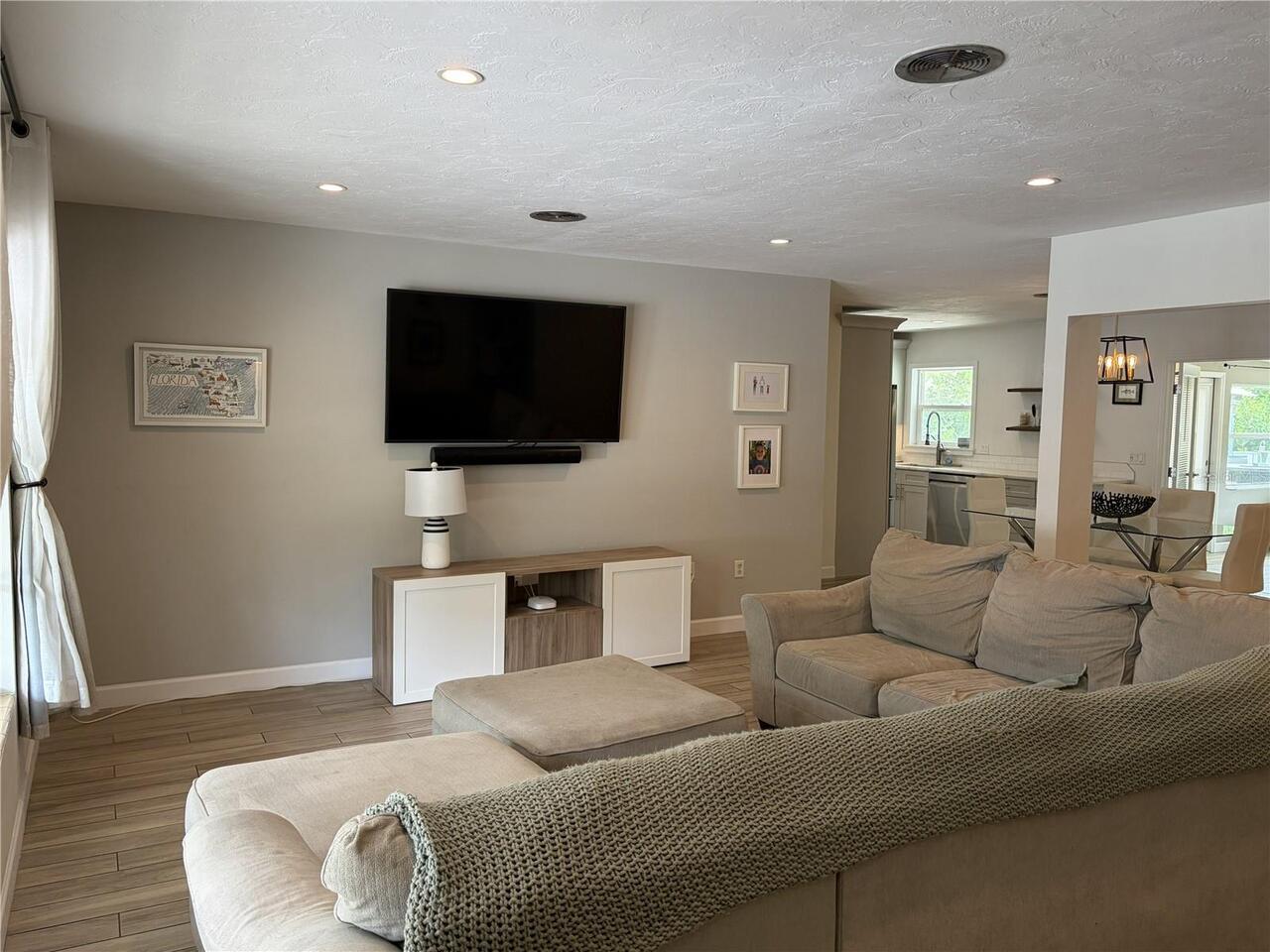 Listing Photo 7