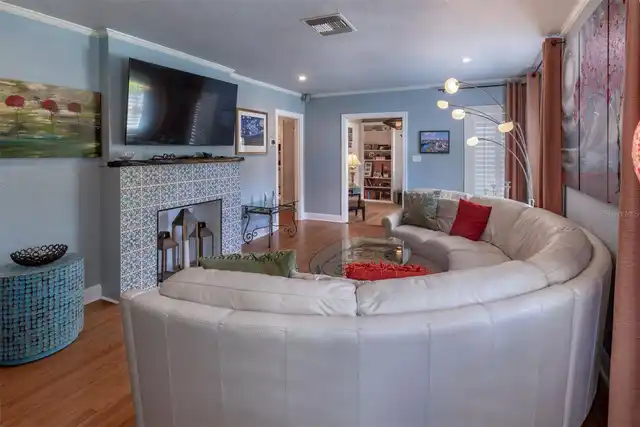 Listing Photo 11