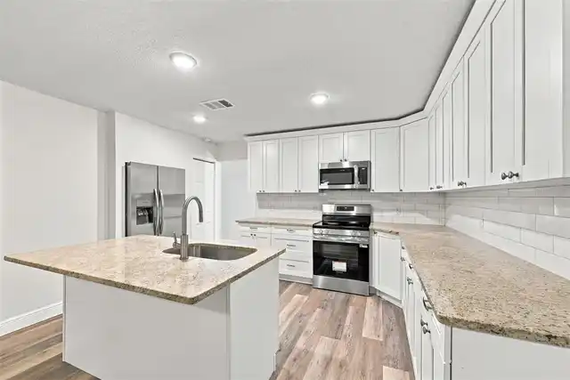 Listing Photo 17