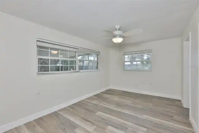 Listing Photo 28