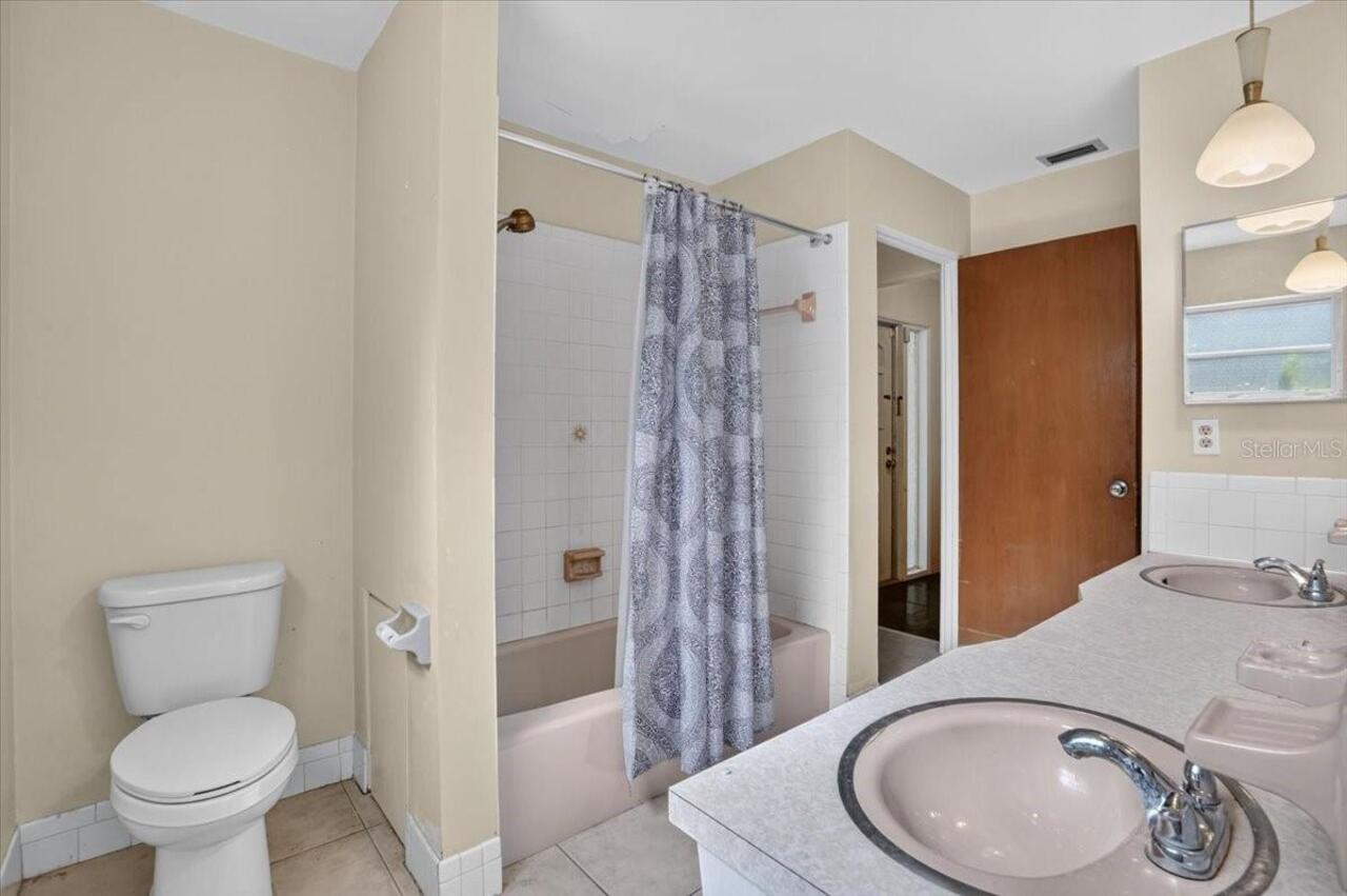Listing Photo 16