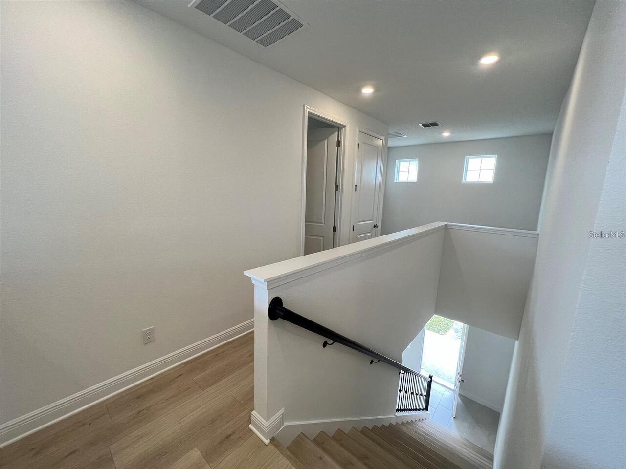 Listing Photo 16