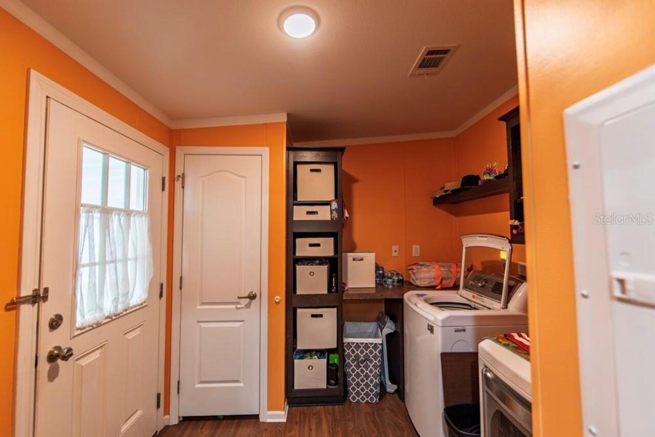 Listing Photo 8