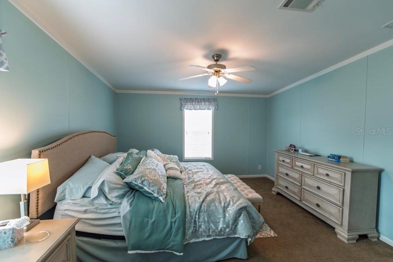 Listing Photo 12