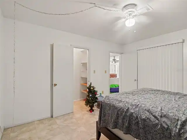 Listing Photo 12
