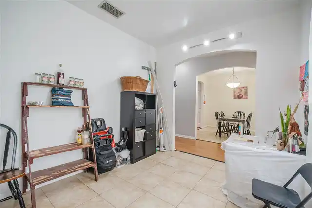 Listing Photo 16