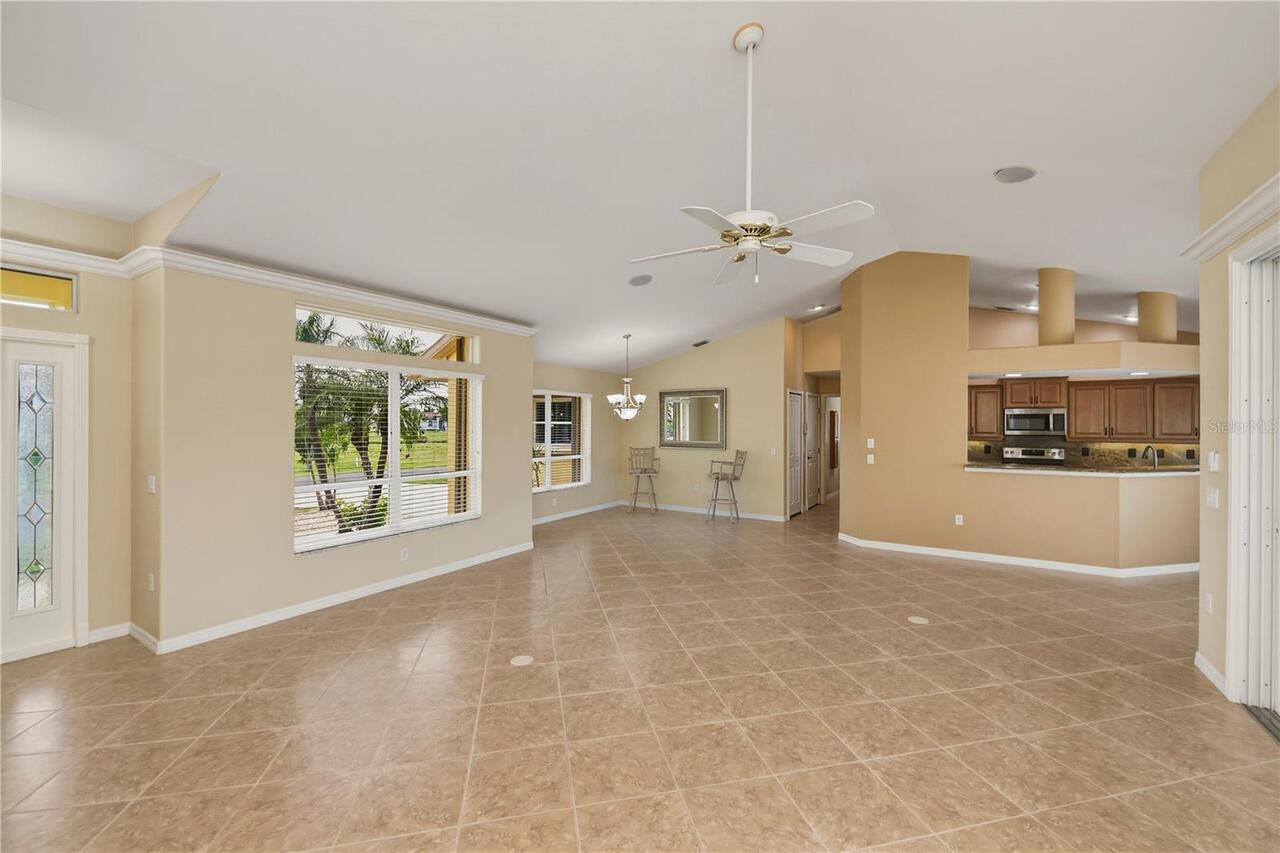 Listing Photo 14